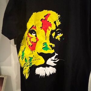 Gildan Black Tee with Colorful Lion Design